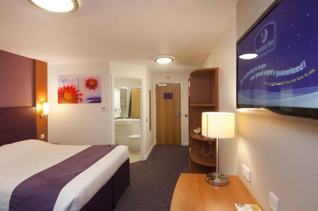 Premier Inn Birmingham City - Waterloo St Экстерьер фото
