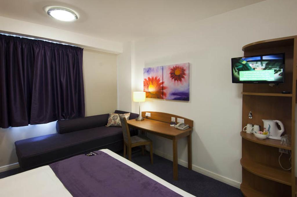 Premier Inn Birmingham City - Waterloo St Экстерьер фото
