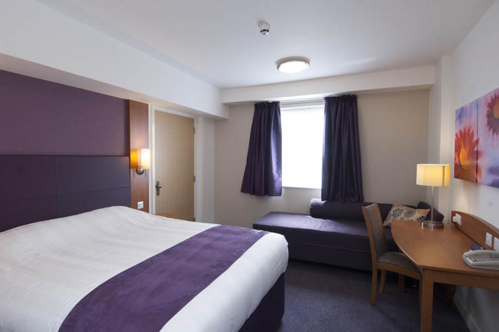 Premier Inn Birmingham City - Waterloo St Номер фото